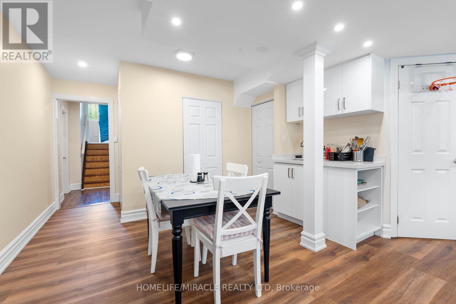 Photo 33 of 4216 Sunflower Drive, Mississauga ON