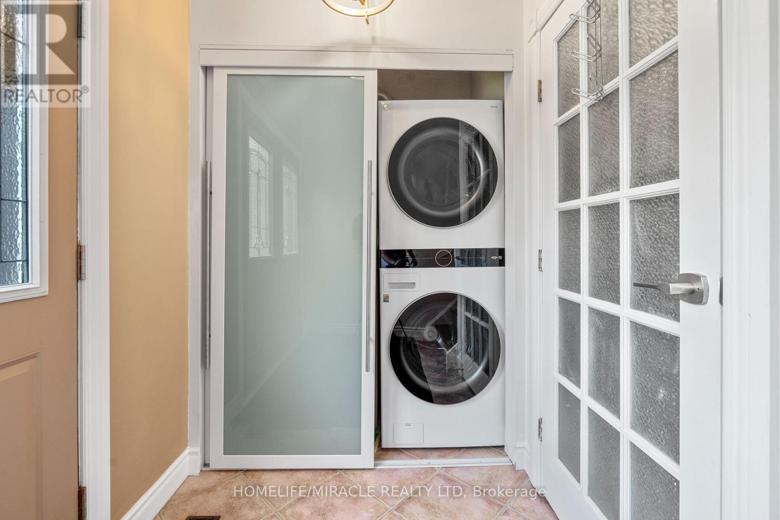 Photo 49 of 4216 Sunflower Drive, Mississauga ON