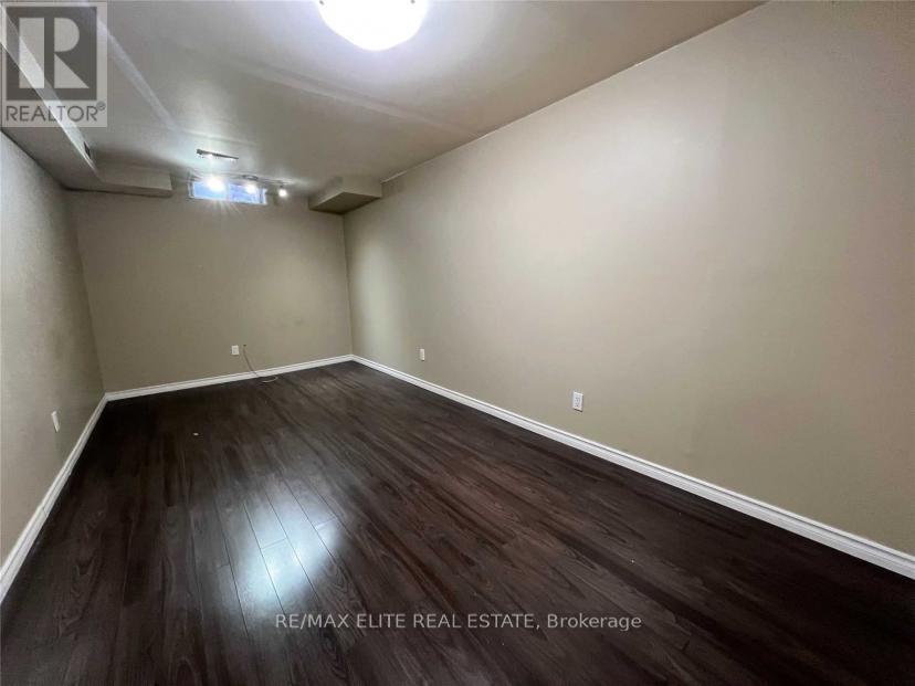 Photo 19 of 29 1240 Westview Terrace, Oakville ON
