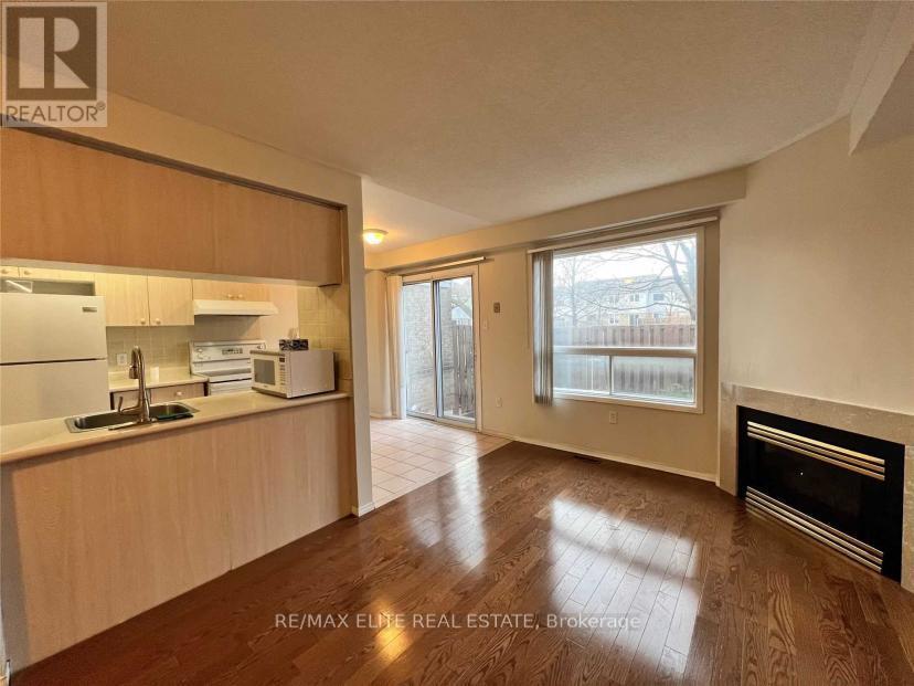 Photo 6 of 29 1240 Westview Terrace, Oakville ON