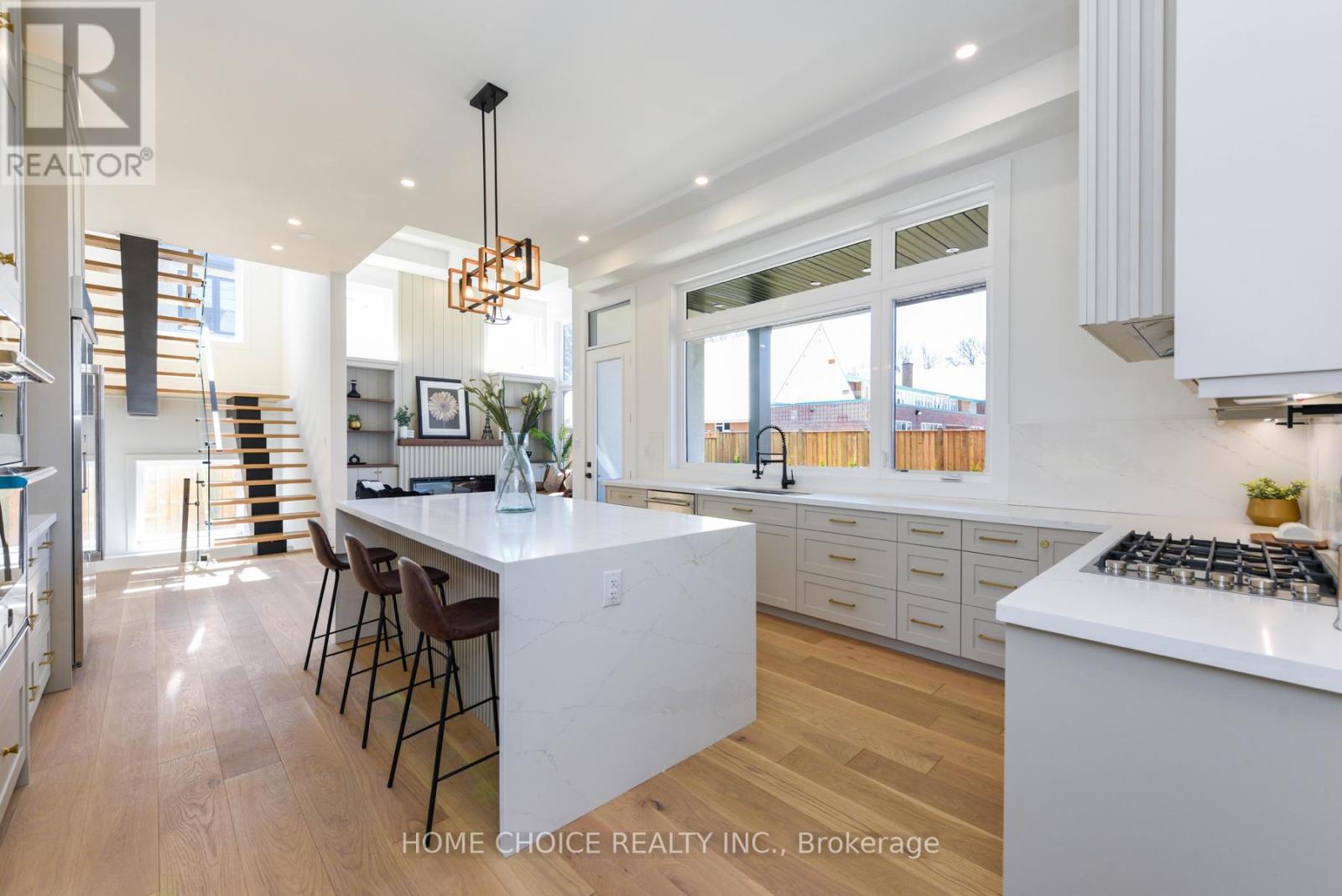 Photo 10 of 310 Tuck Drive, Burlington ON