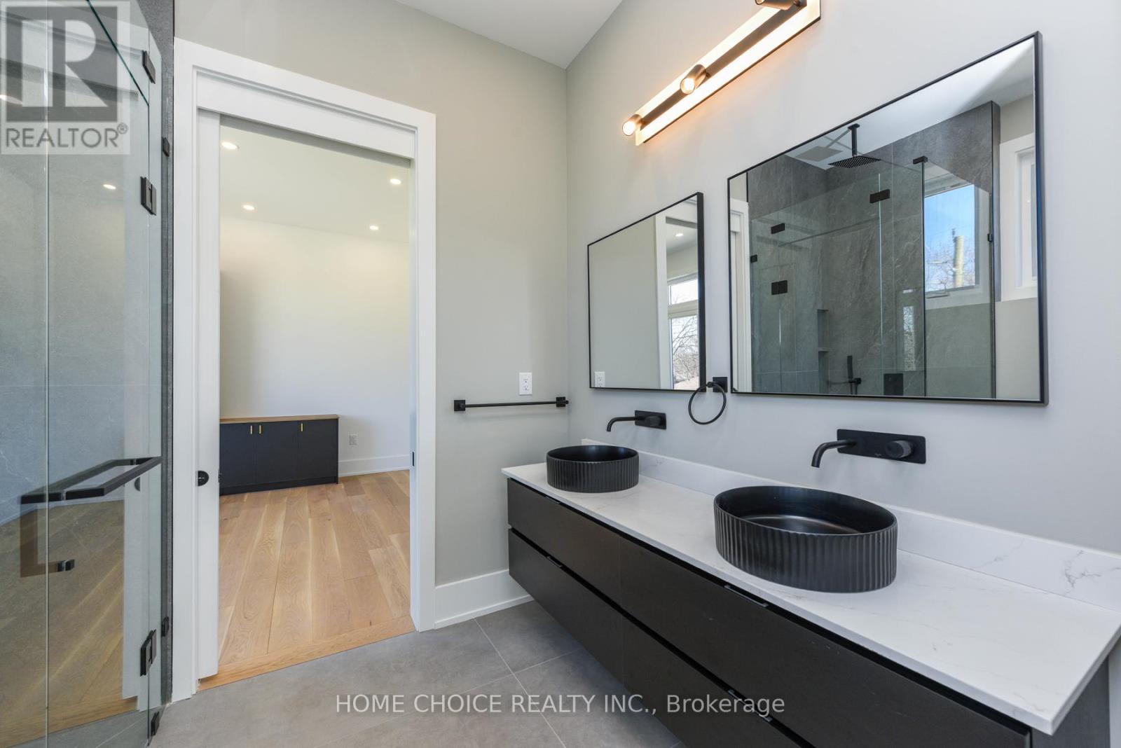 Photo 31 of 310 Tuck Drive, Burlington ON
