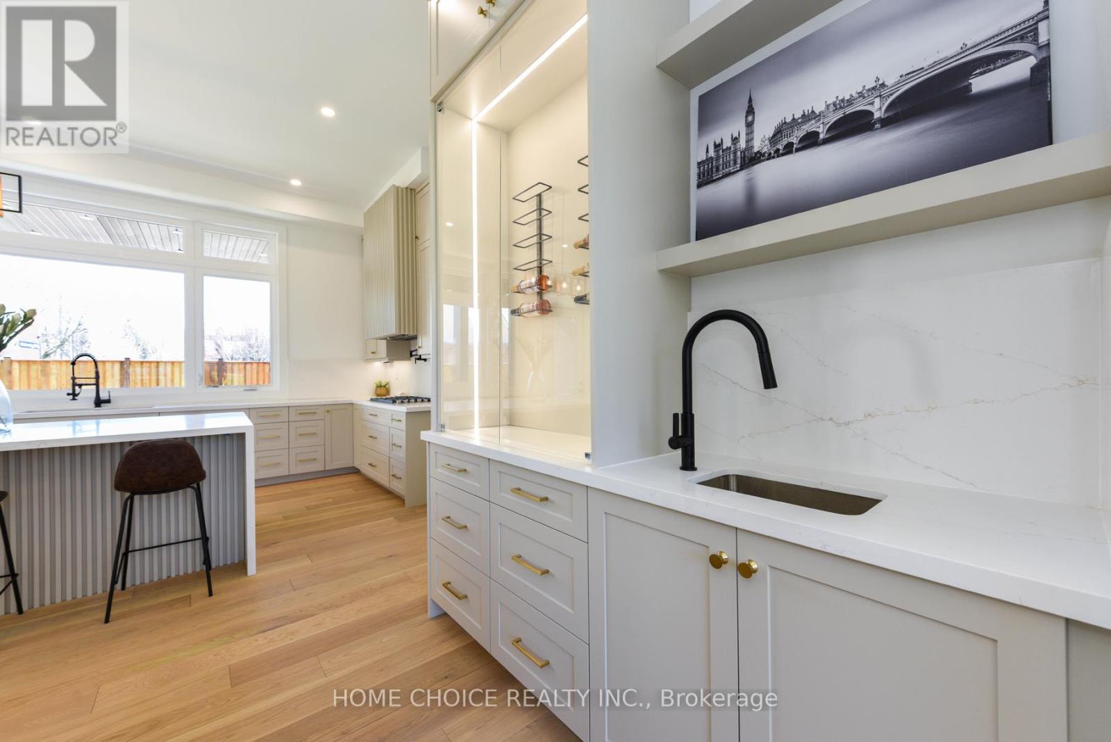 Photo 6 of 310 Tuck Drive, Burlington ON