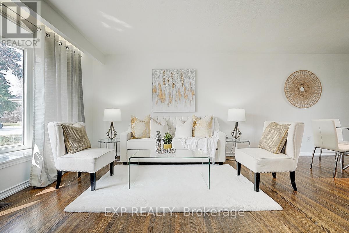 Photo 14 of 11 Tullamore Road, Brampton ON