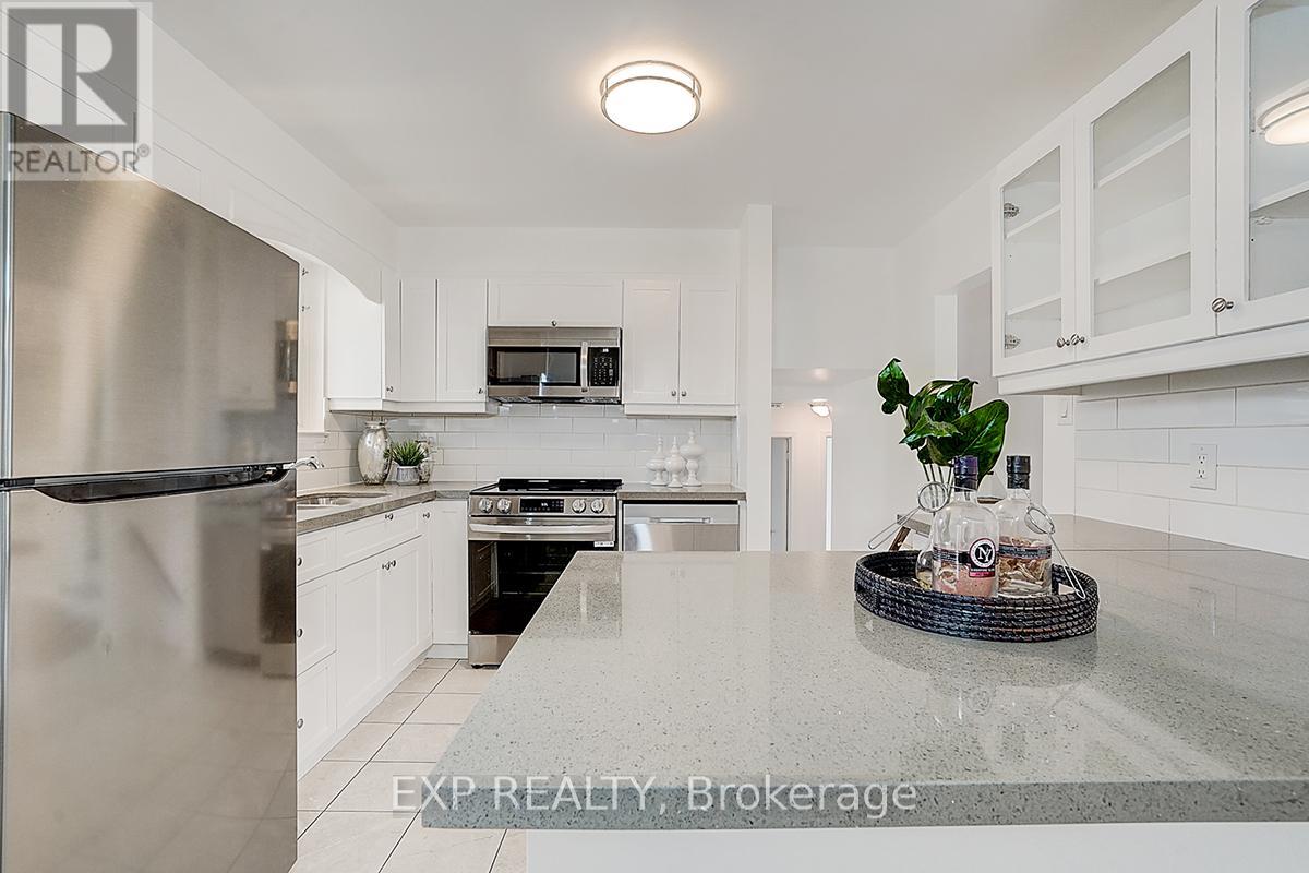 Photo 23 of 11 Tullamore Road, Brampton ON