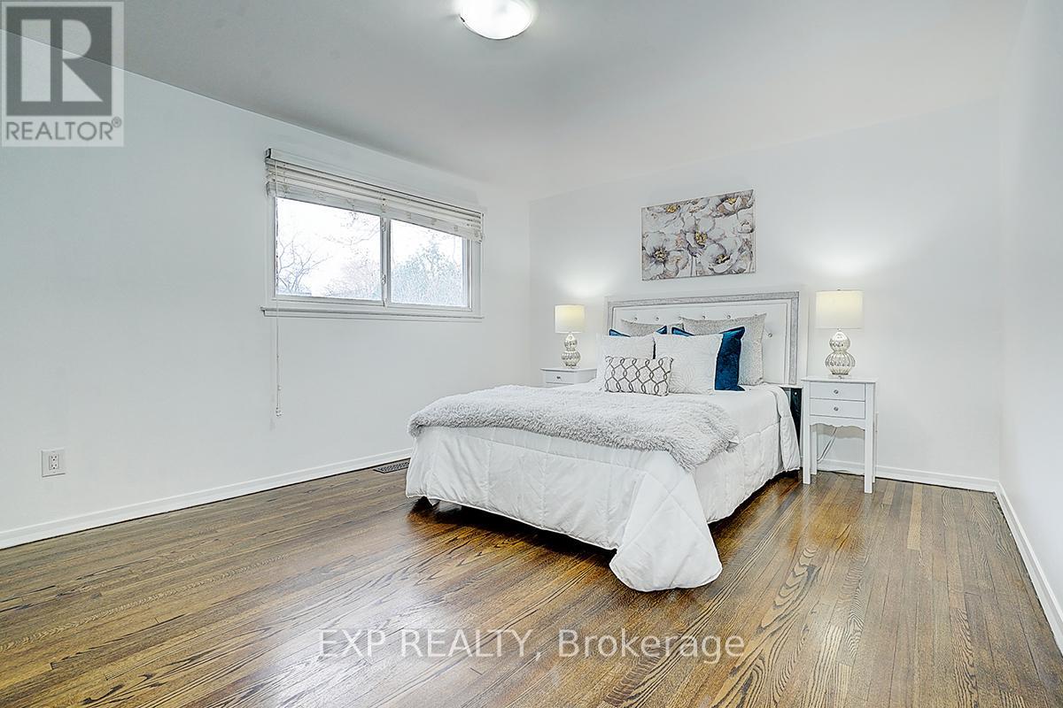Photo 28 of 11 Tullamore Road, Brampton ON