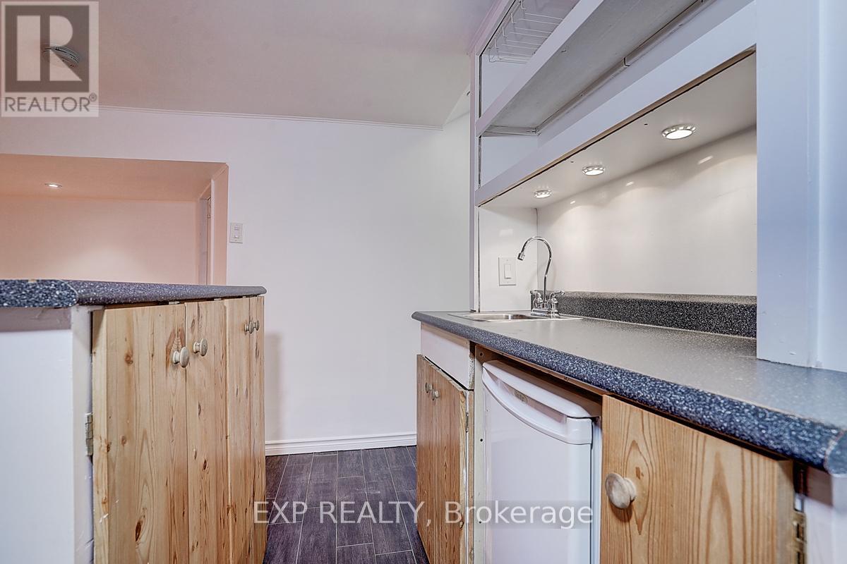 Photo 47 of 11 Tullamore Road, Brampton ON