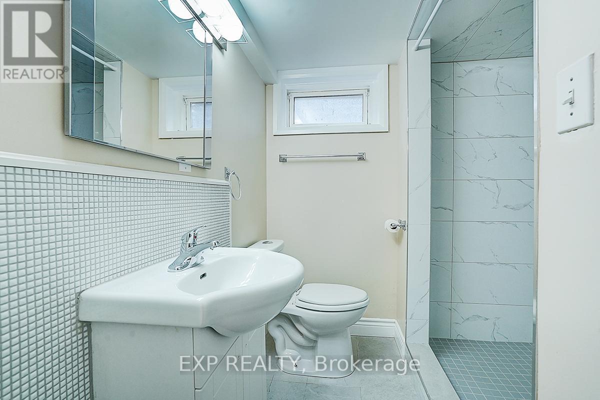 Photo 48 of 11 Tullamore Road, Brampton ON