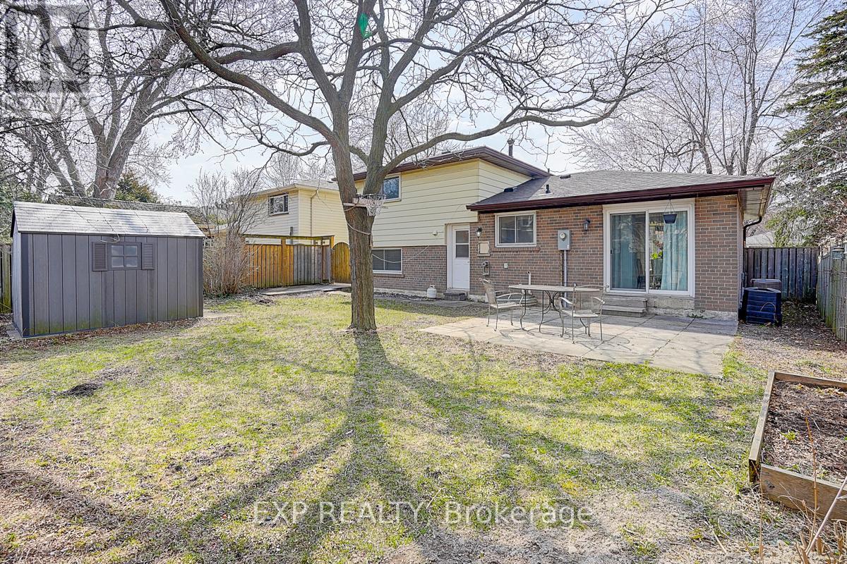 Photo 6 of 11 Tullamore Road, Brampton ON