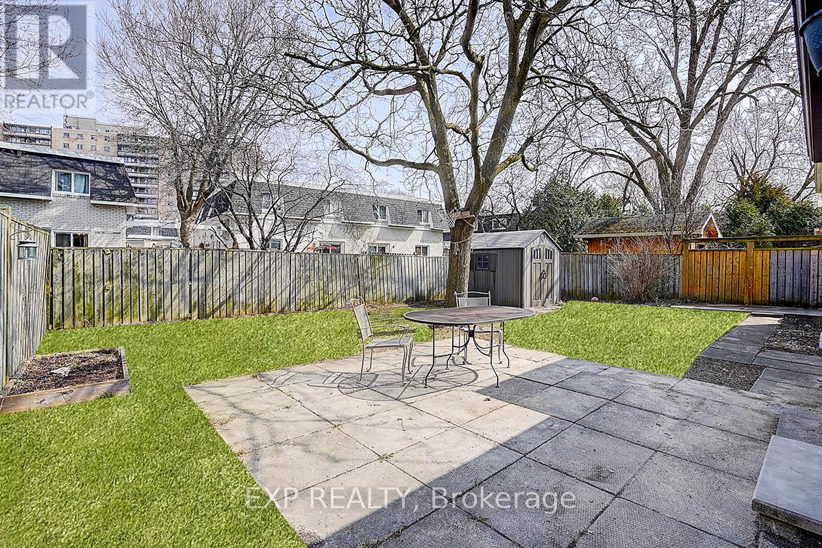 Photo 7 of 11 Tullamore Road, Brampton ON