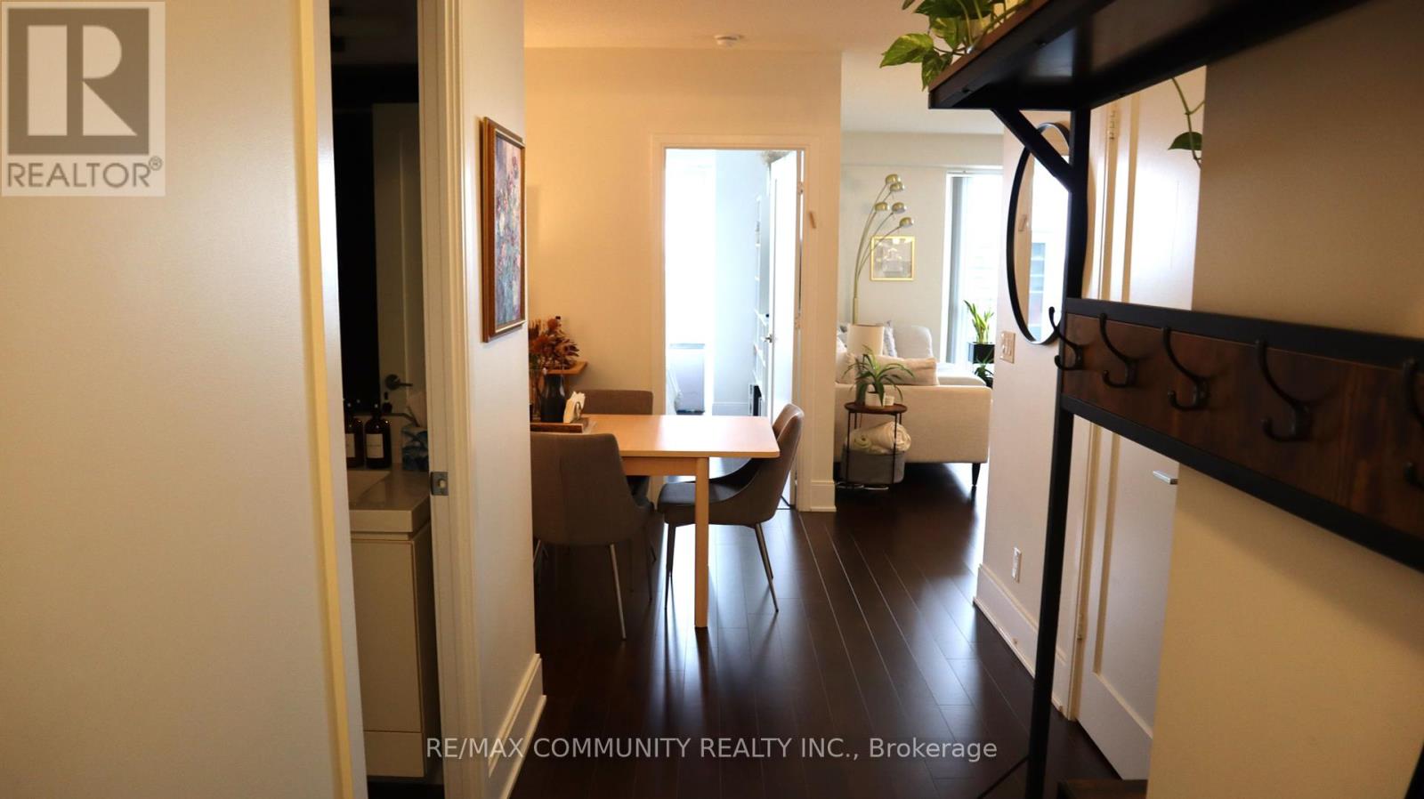Photo 9 of 1903 25 Broadway Avenue, Toronto ON