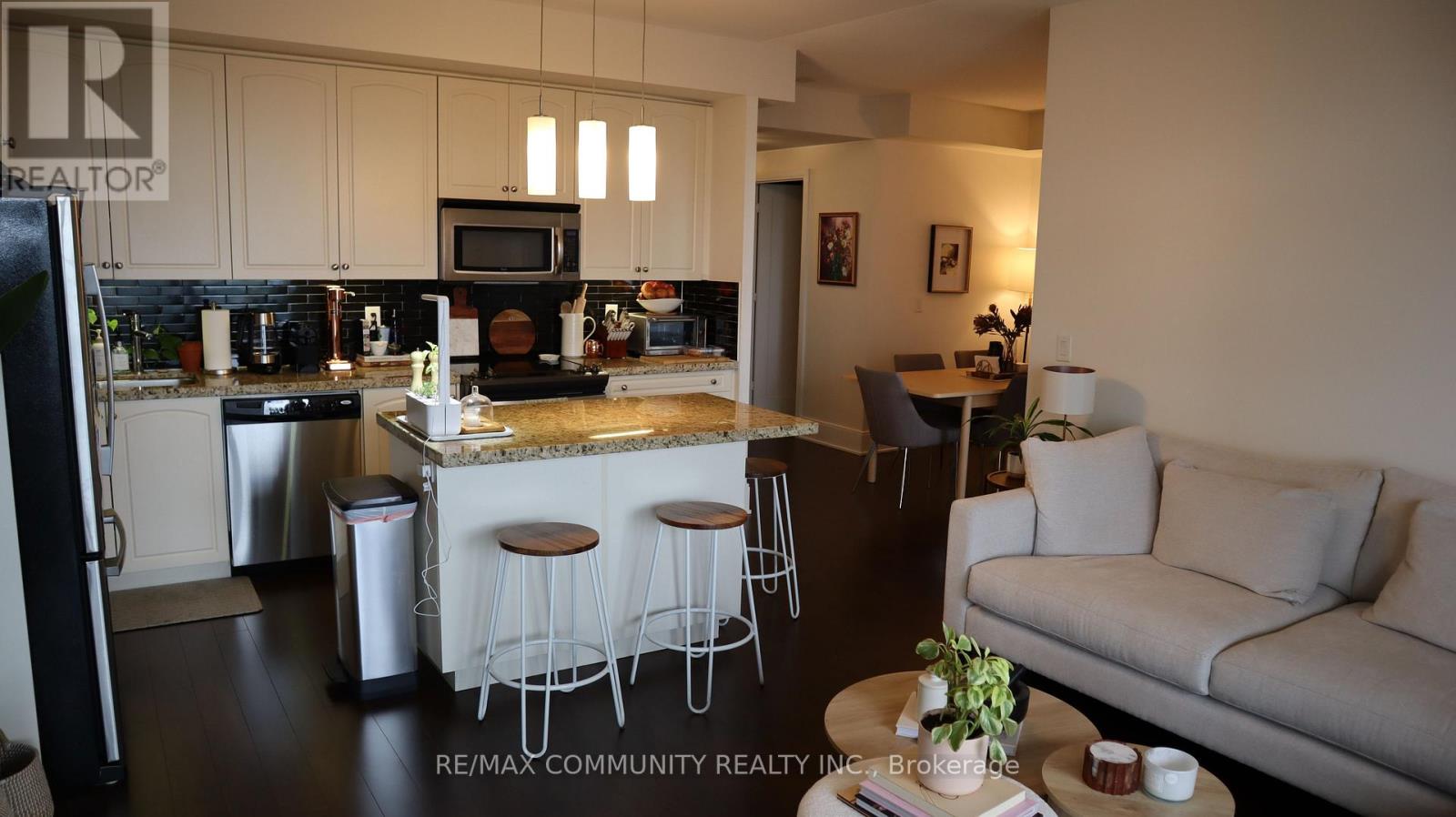 Photo 10 of 1903 25 Broadway Avenue, Toronto ON