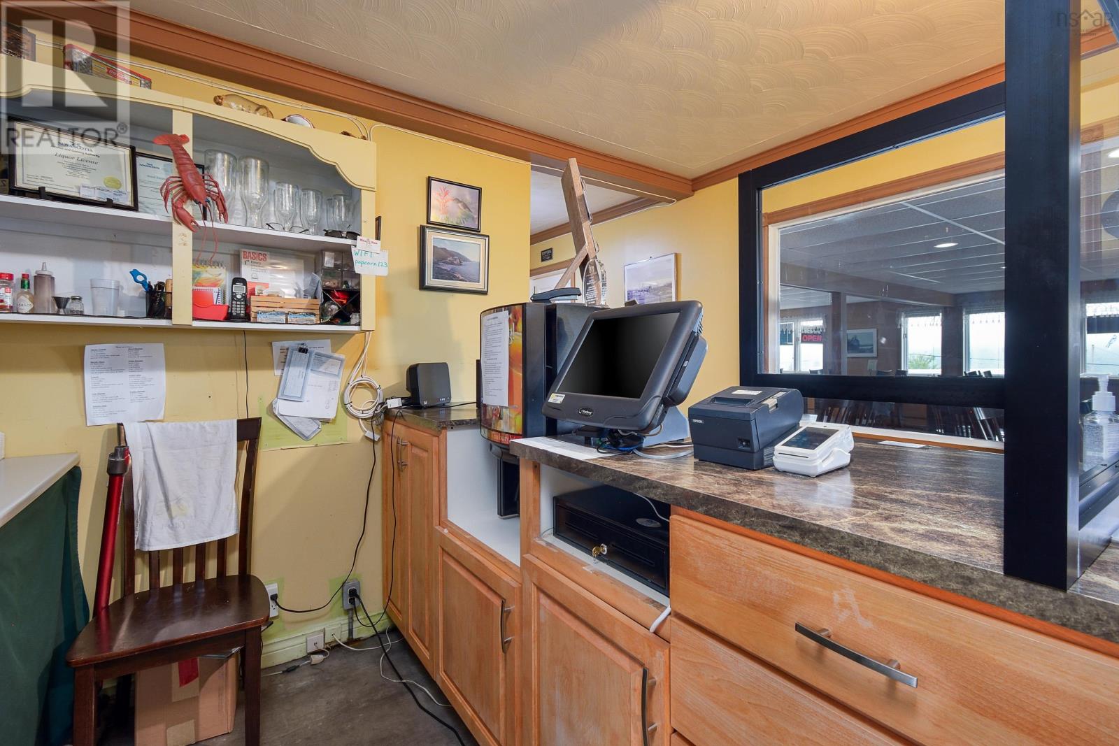 Property 18 of 27 of 785 105 Highway