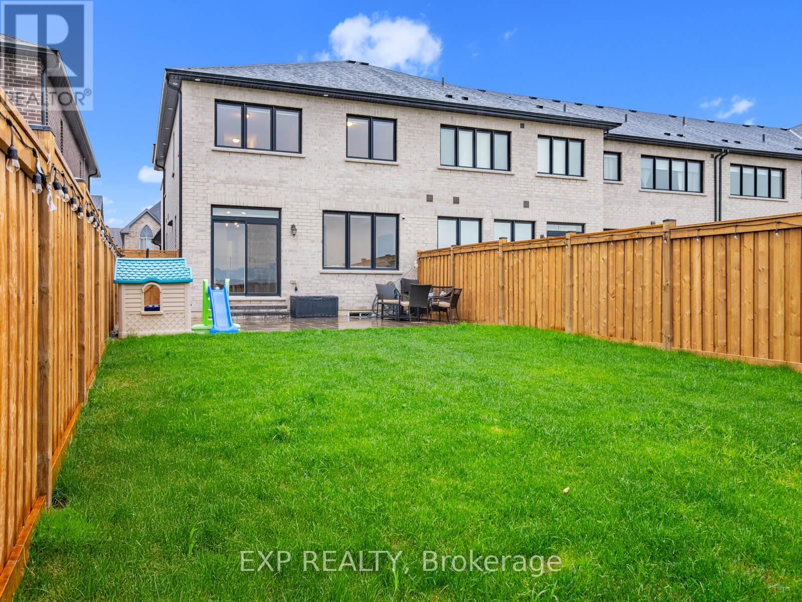 Photo 29 of 1476 Rose Way, Milton ON