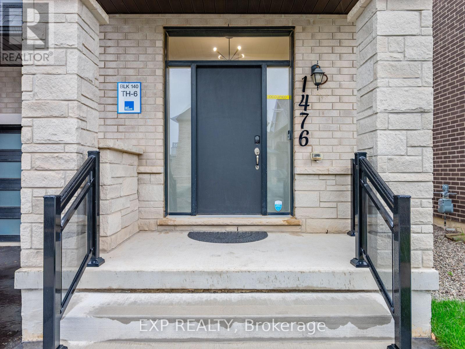 Photo 3 of 1476 Rose Way, Milton ON