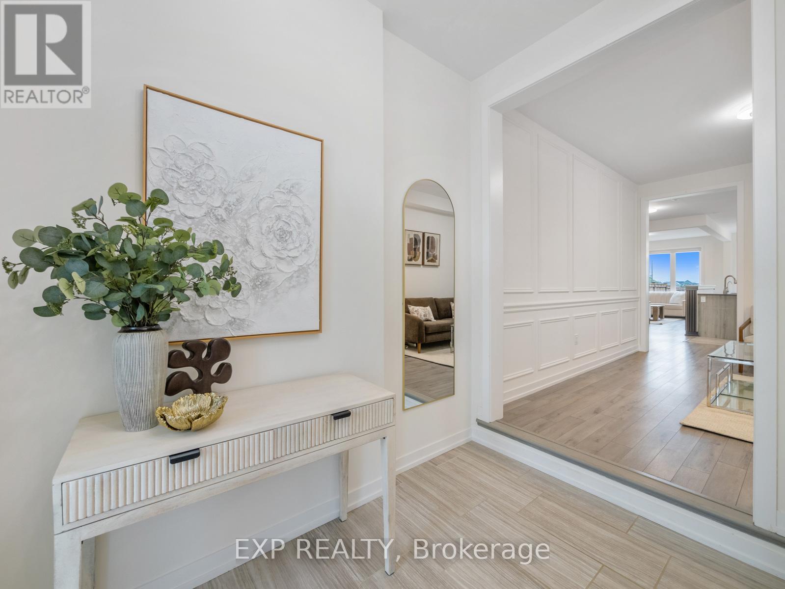 Photo 4 of 1476 Rose Way, Milton ON