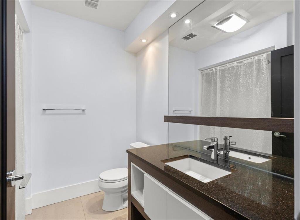 Photo 3 of 129 Autumnview Drive, Winnipeg MB