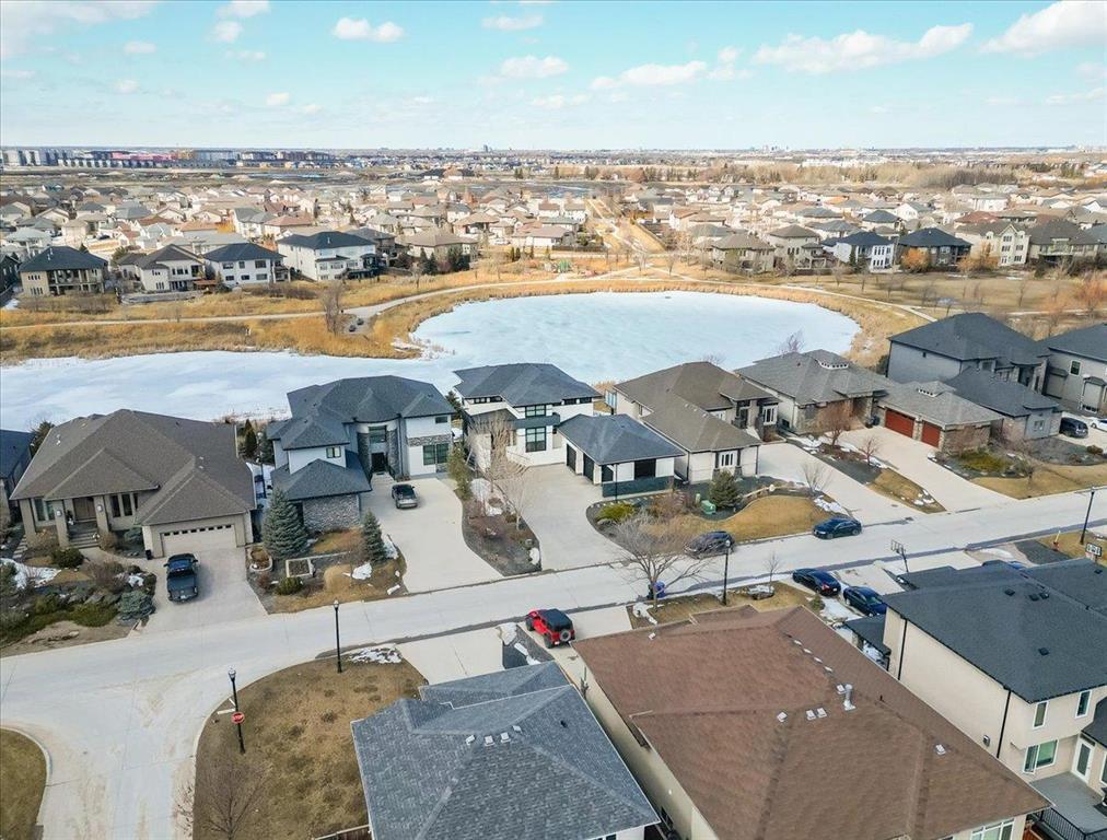 Photo 13 of 129 Autumnview Drive, Winnipeg MB