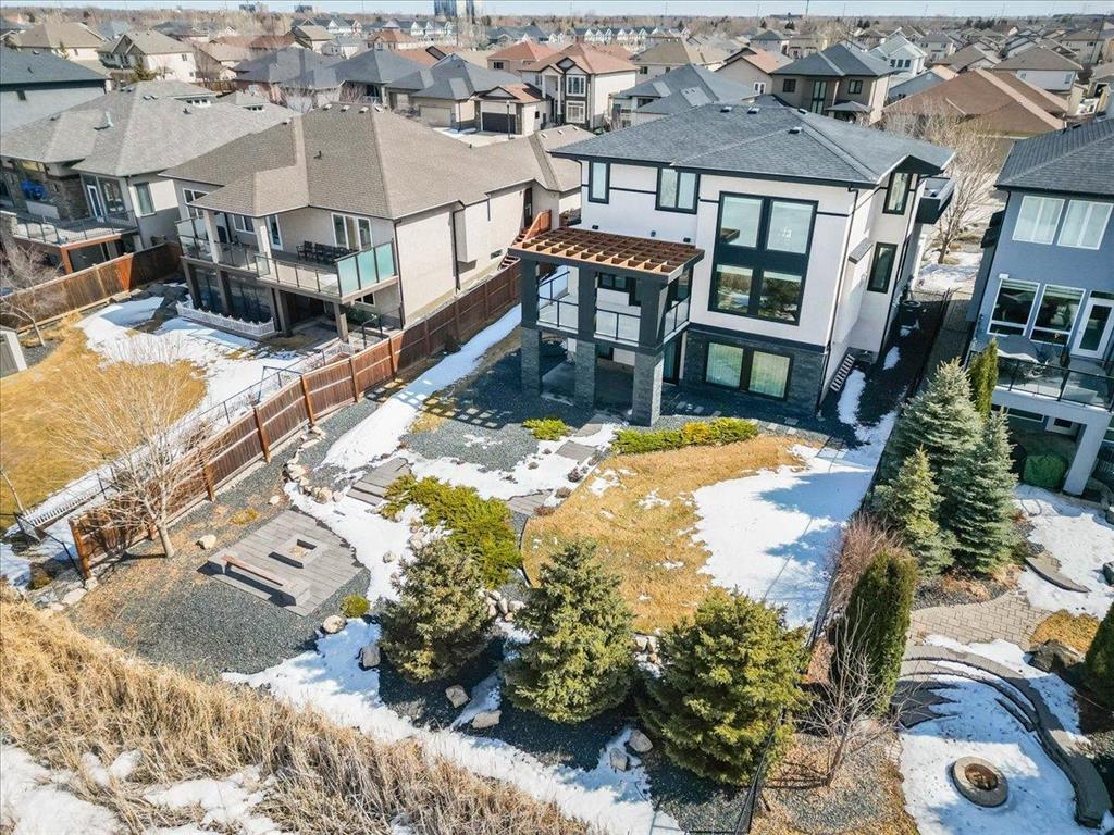 Photo 42 of 129 Autumnview Drive, Winnipeg MB