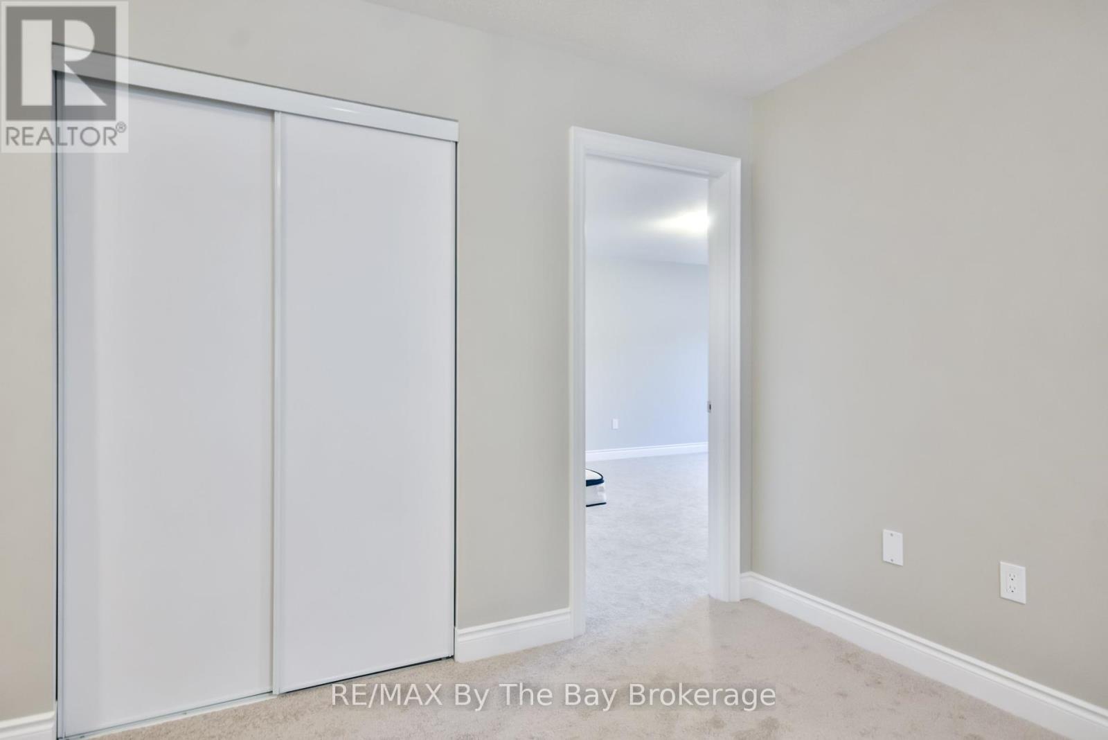 Photo 4 of 21 Amber Drive, Wasaga Beach ON