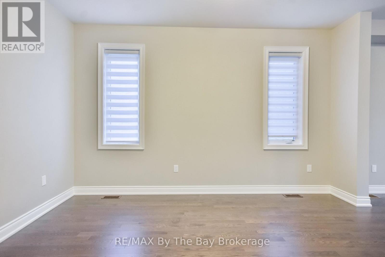 Photo 1 of 21 Amber Drive, Wasaga Beach ON