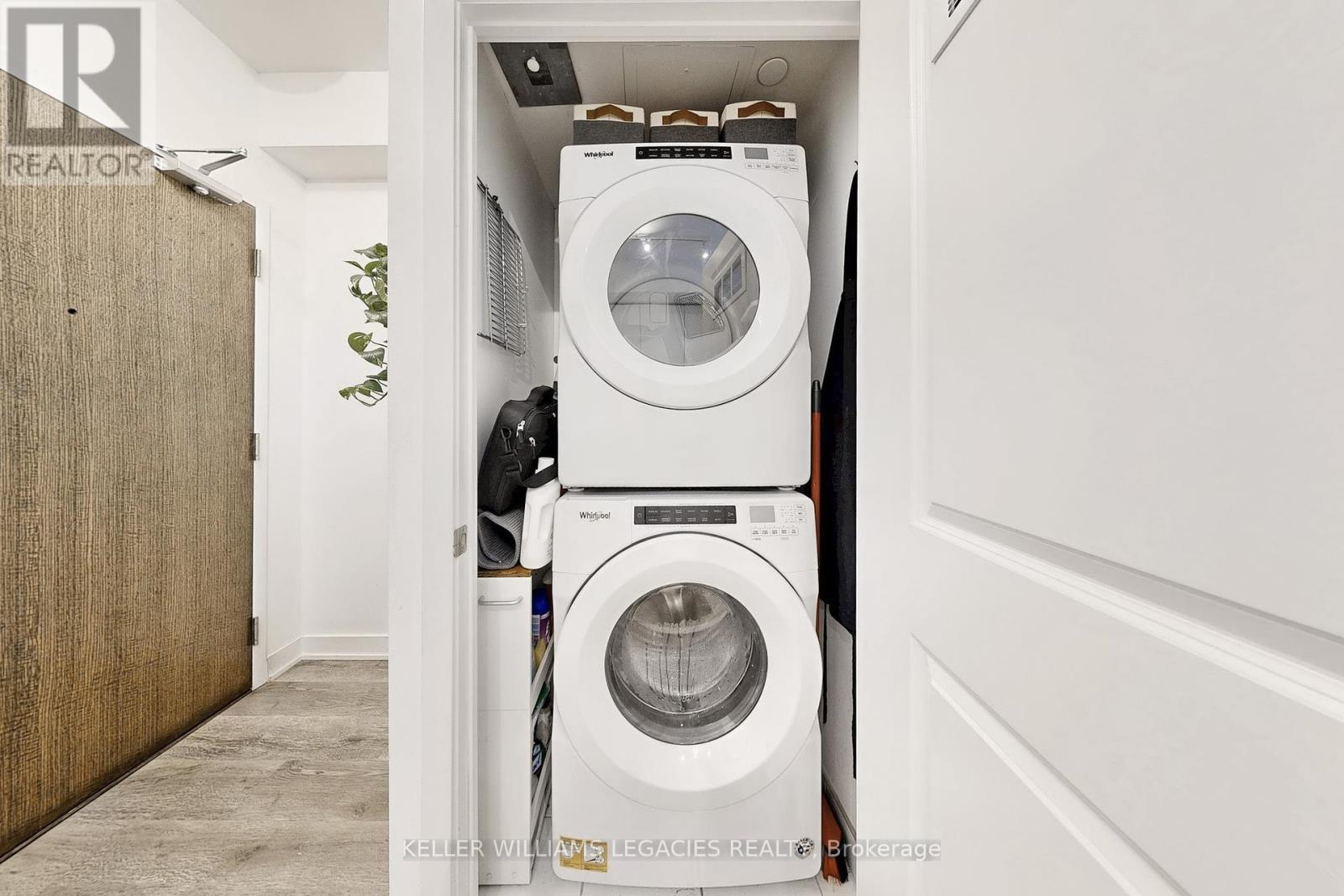 Photo 36 of 211 100 Eagle Rock Way, Vaughan ON