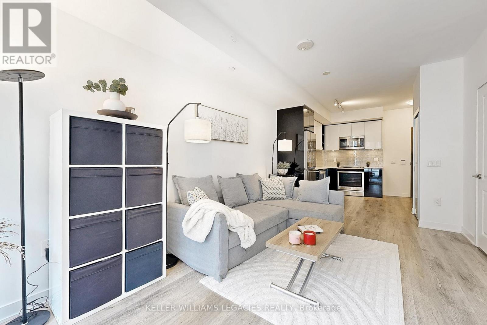 Photo 16 of 211 100 Eagle Rock Way, Vaughan ON