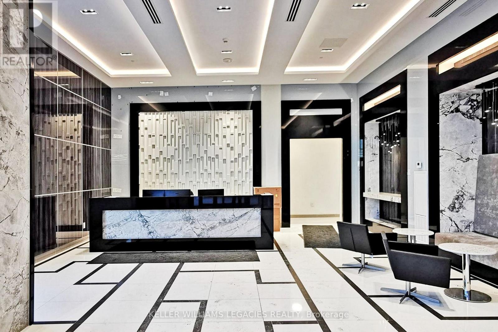 Photo 17 of 211 100 Eagle Rock Way, Vaughan ON