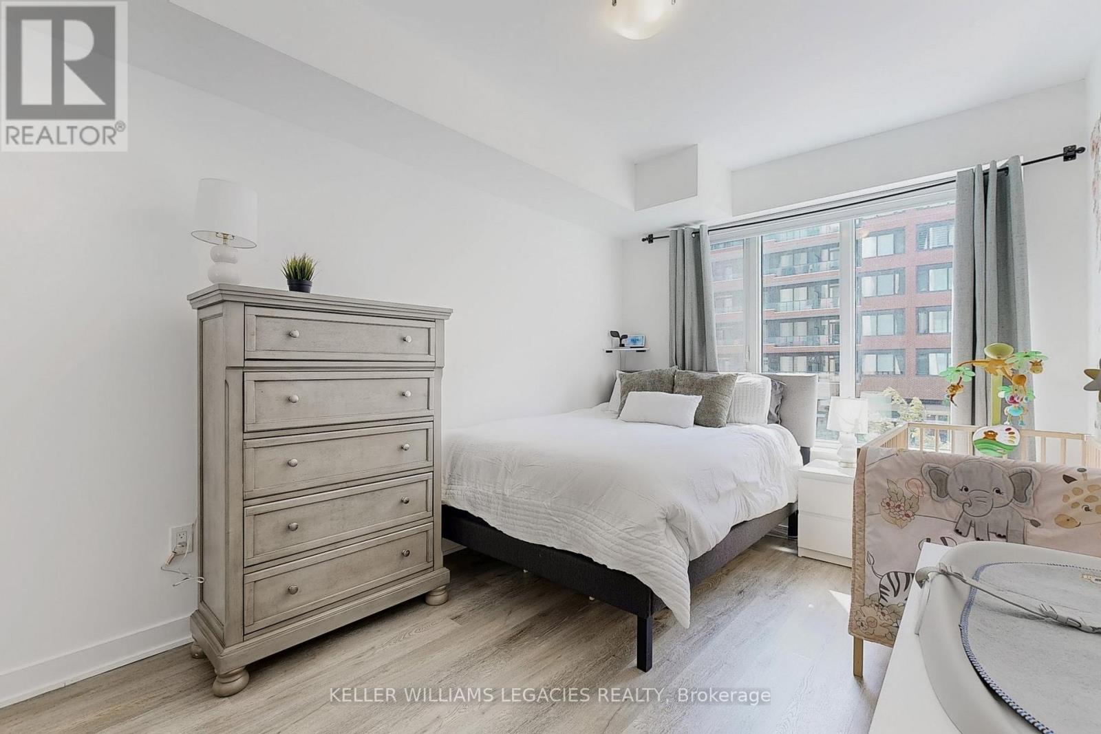 Photo 23 of 211 100 Eagle Rock Way, Vaughan ON