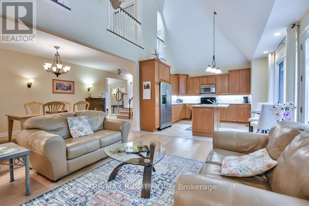 Photo 1 of 6 5 Invermara Court, Orillia ON