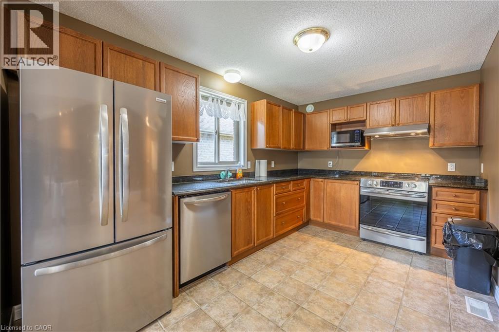 Photo 12 of 30 Coastal Court, Port Dover ON