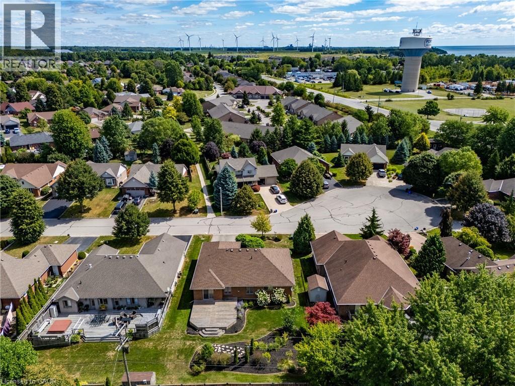 Photo 24 of 30 Coastal Court, Port Dover ON