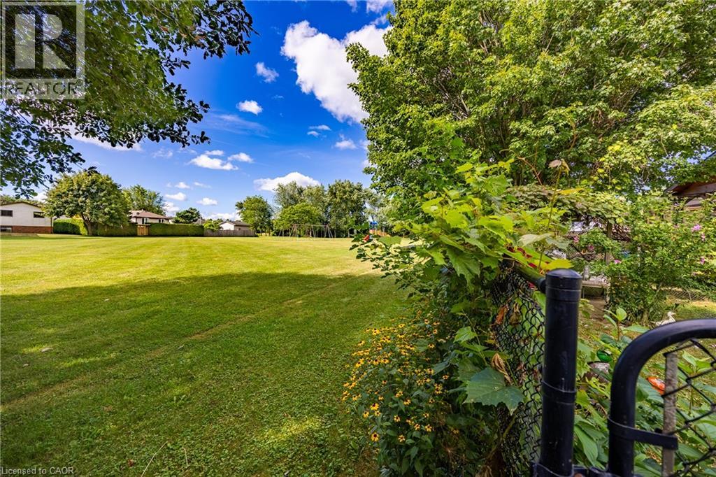 Photo 33 of 307 Dover Avenue, Port Dover ON