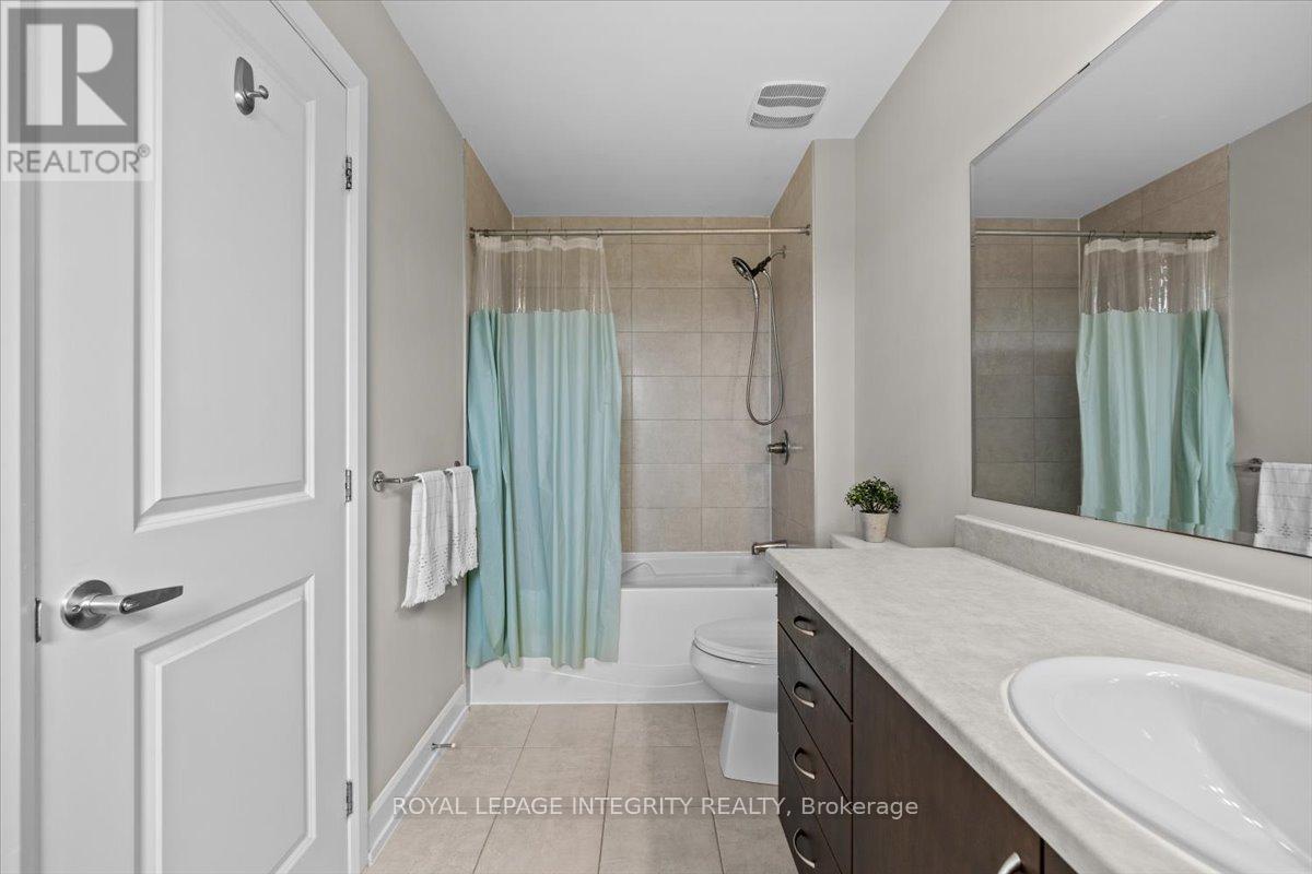 Photo 23 of 93 Aura Avenue, Ottawa ON