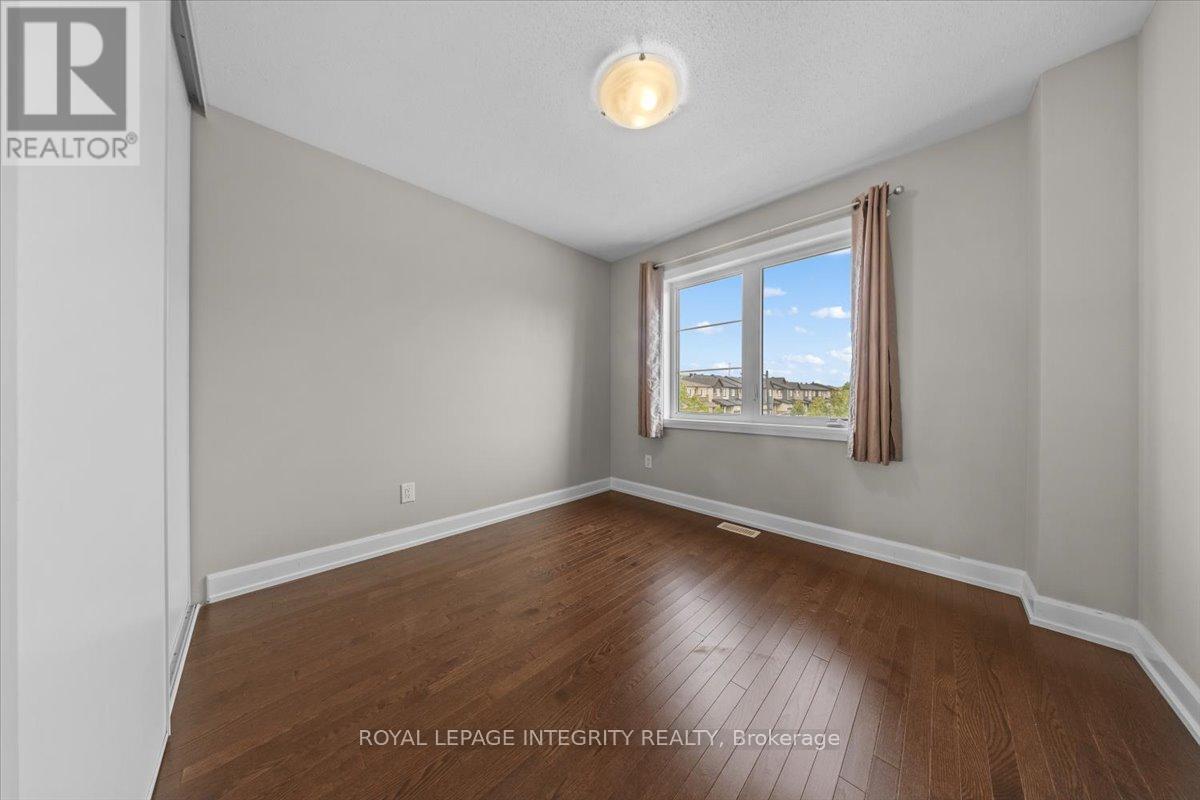 Photo 26 of 93 Aura Avenue, Ottawa ON