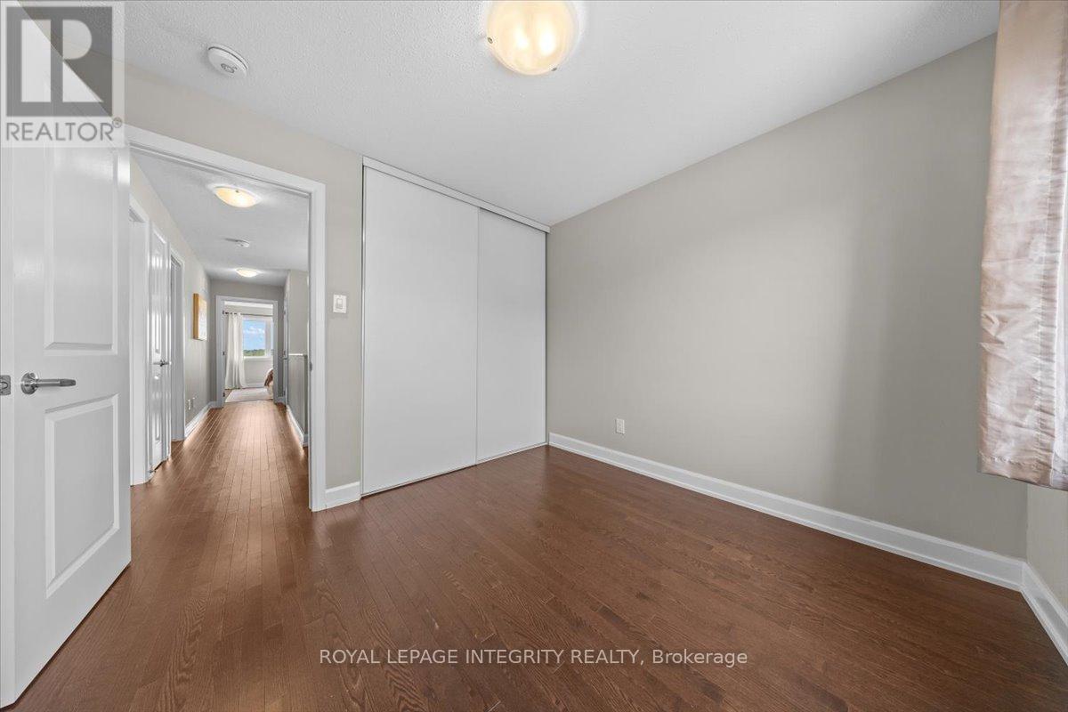Photo 27 of 93 Aura Avenue, Ottawa ON