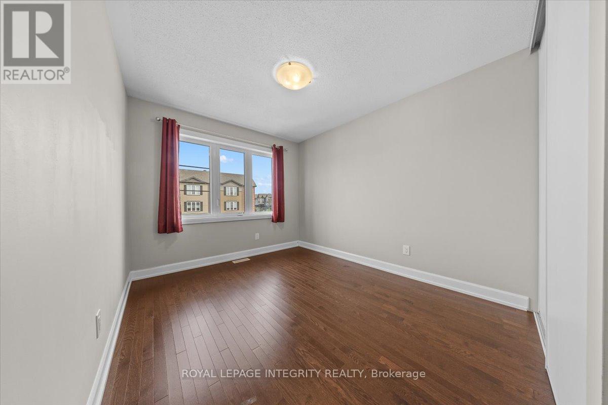 Photo 28 of 93 Aura Avenue, Ottawa ON