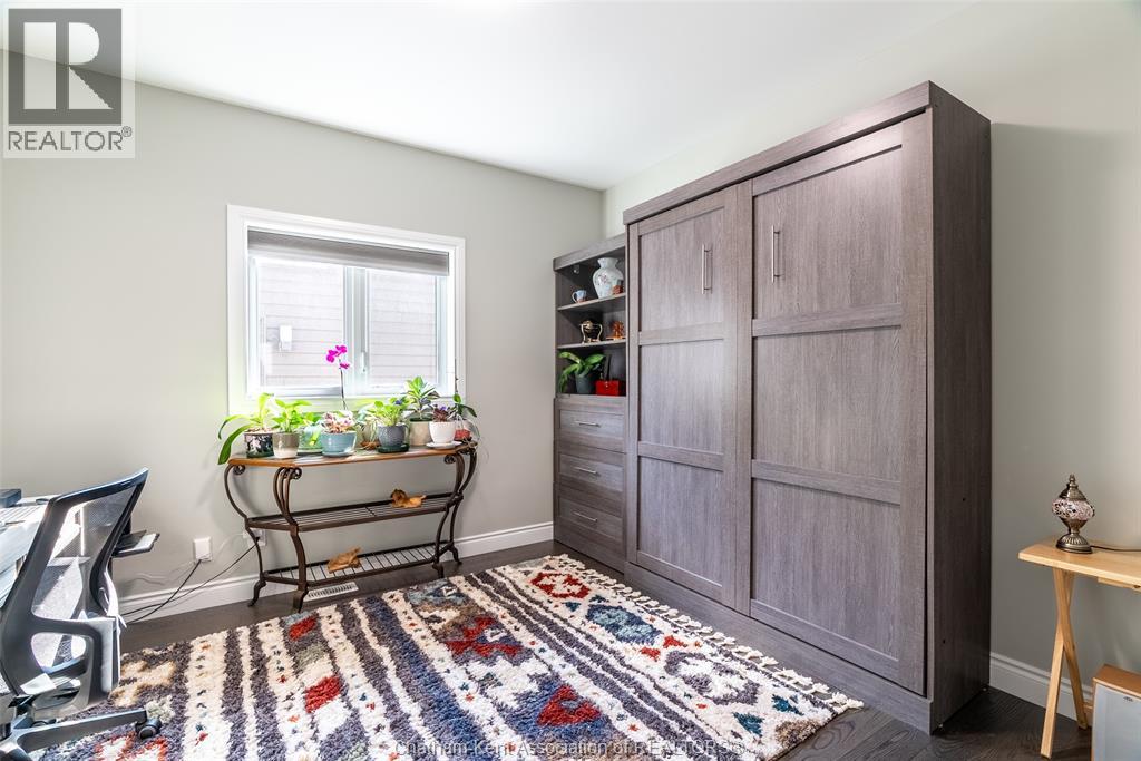 Photo 7 of 11 Champlain Court, Chatham ON