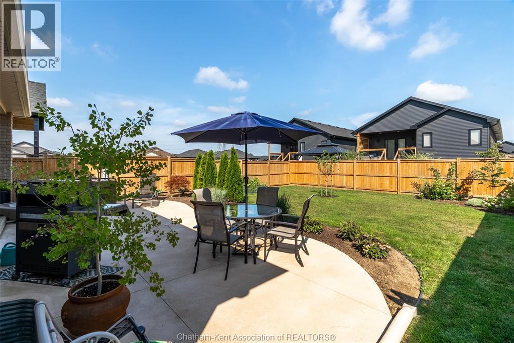 Photo 5 of 11 Champlain Court, Chatham ON