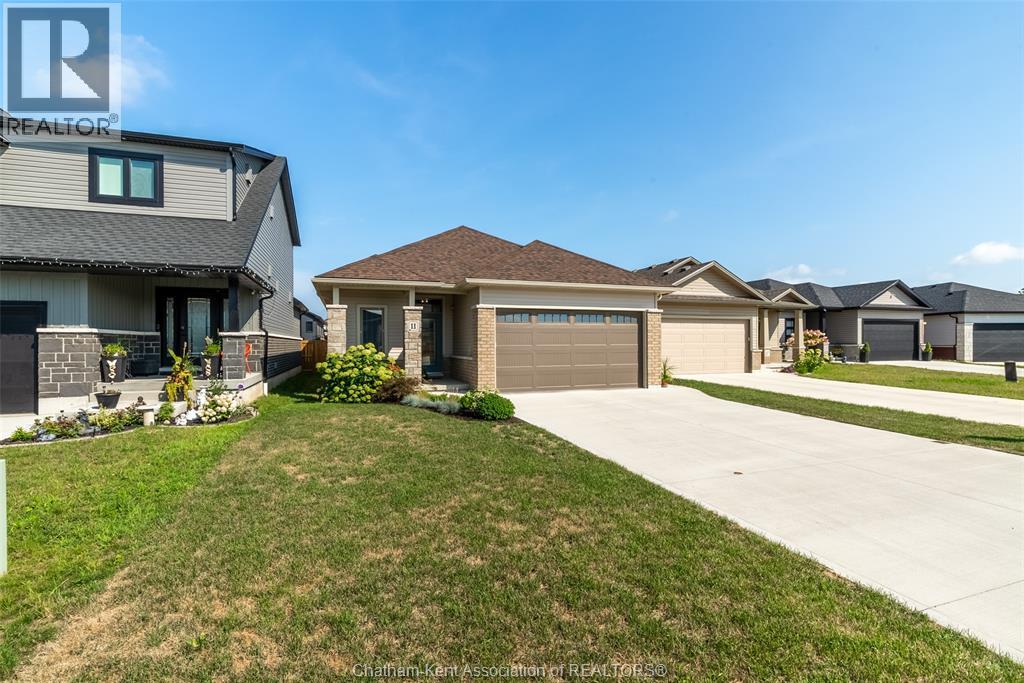 Photo 14 of 11 Champlain Court, Chatham ON