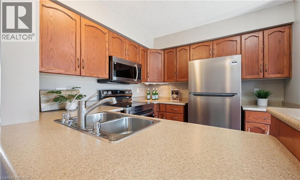 Photo 7 of 543 Victoria Road N, Guelph ON