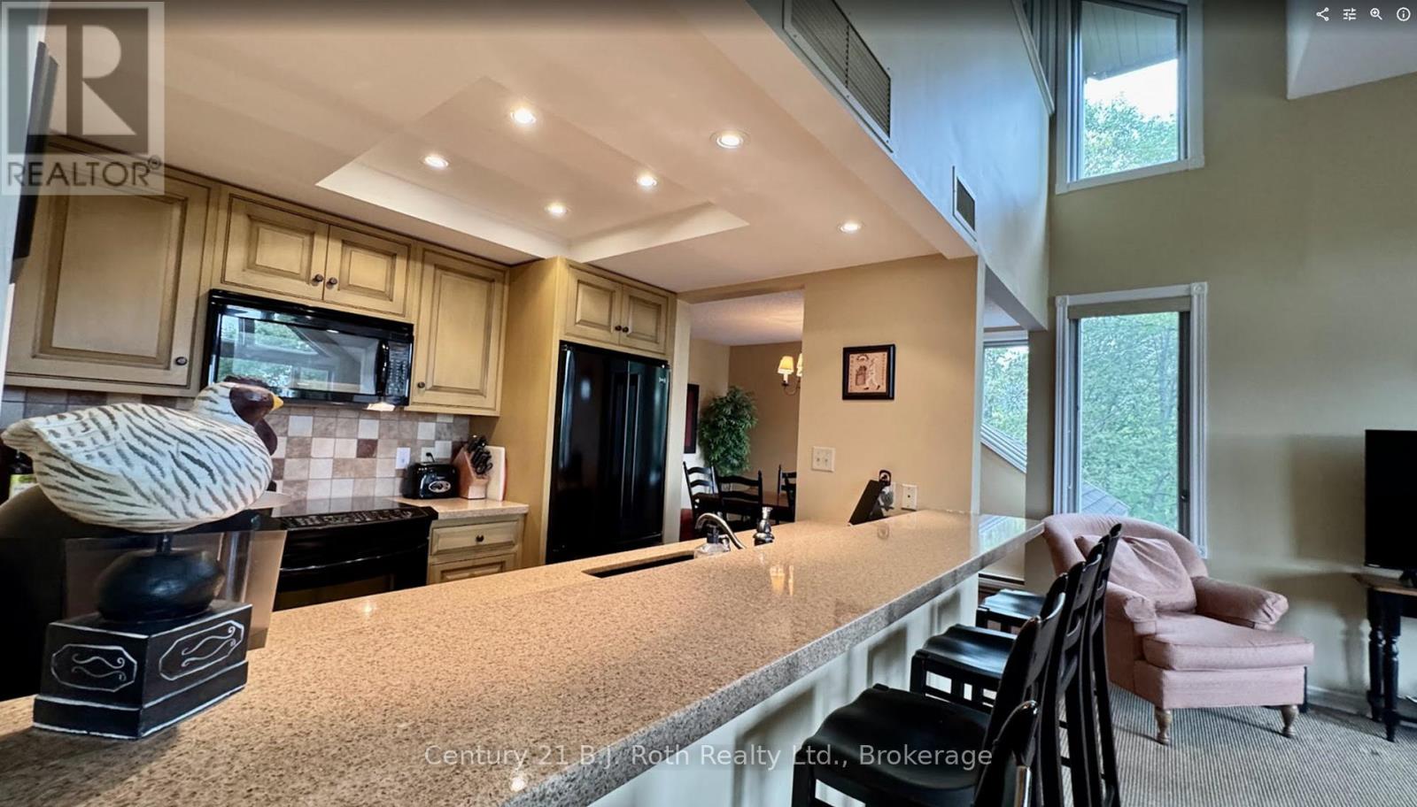 Photo 14 of 431 Grandview Hilltop Drive, Huntsville ON