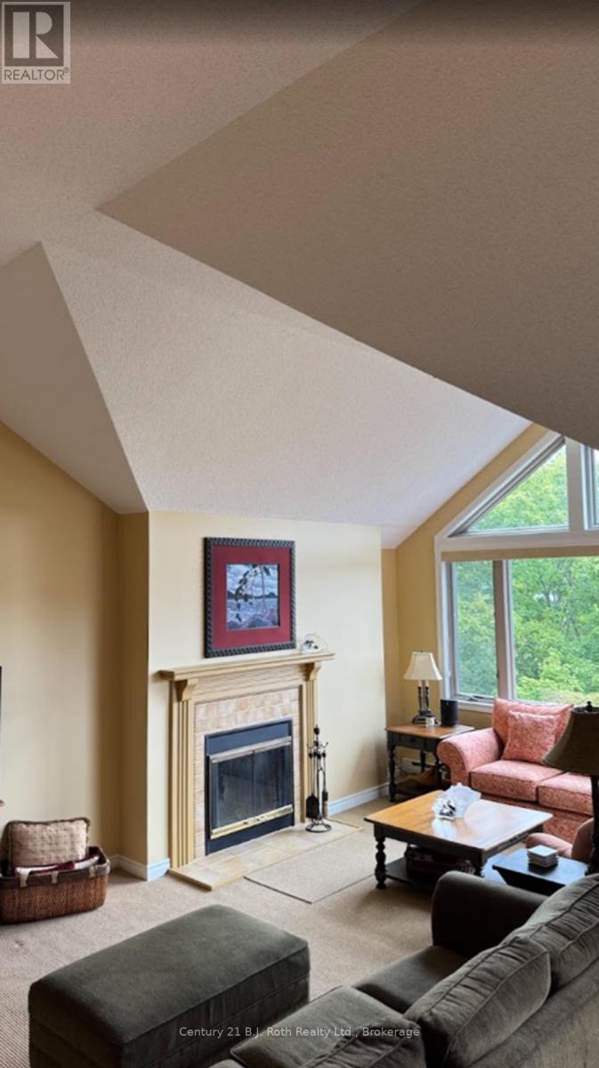 Photo 16 of 431 Grandview Hilltop Drive, Huntsville ON