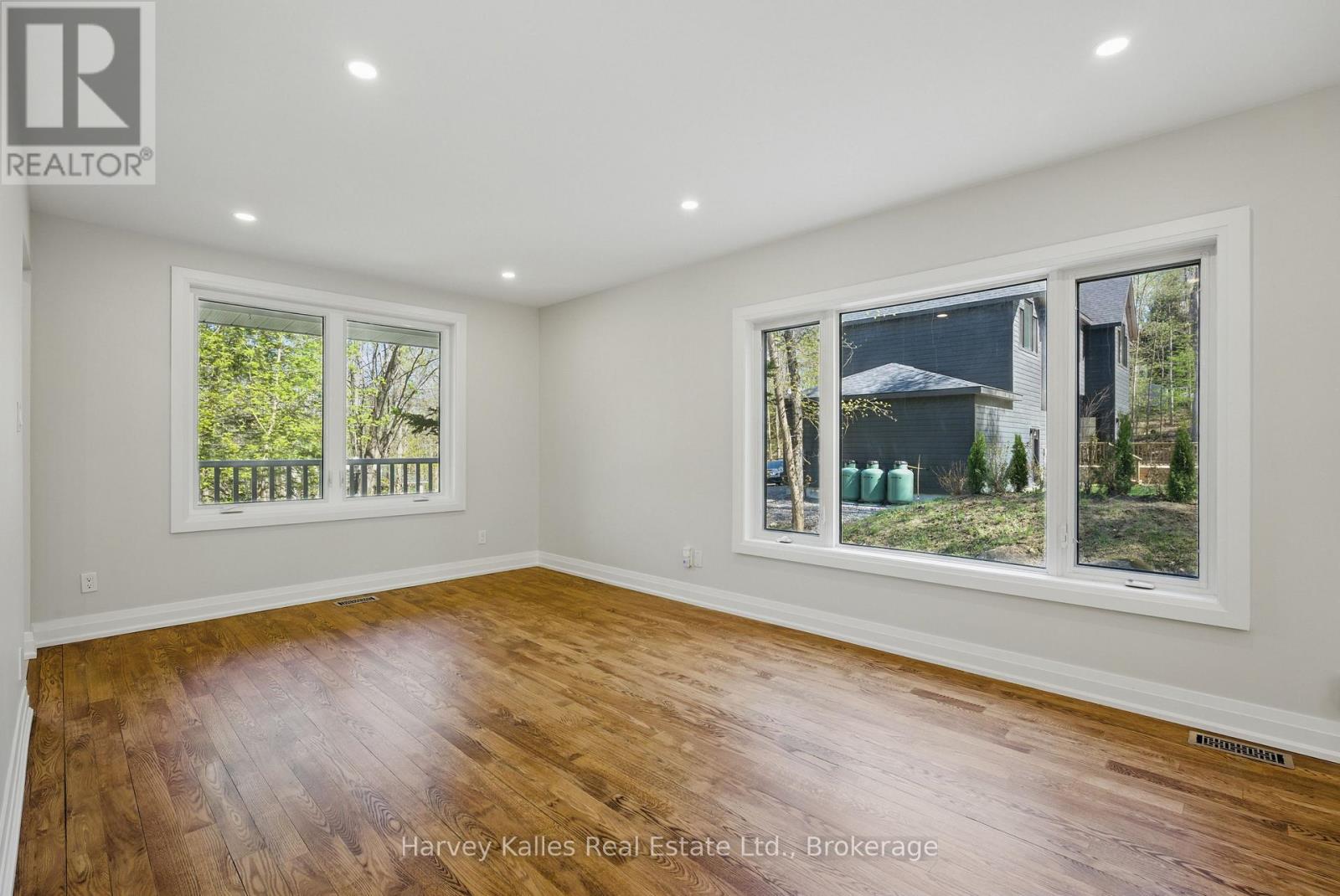 Photo 10 of 21 Todholm Drive, Muskoka Lakes ON