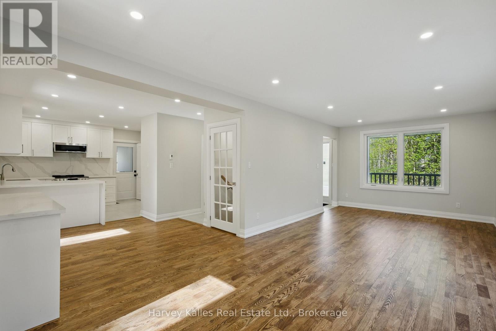 Photo 11 of 21 Todholm Drive, Muskoka Lakes ON