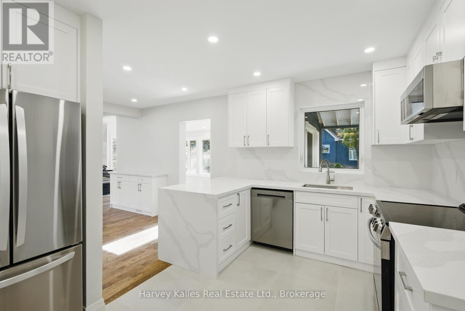 Photo 17 of 21 Todholm Drive, Muskoka Lakes ON