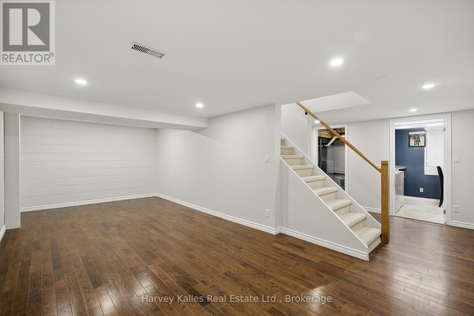 Photo 28 of 21 Todholm Drive, Muskoka Lakes ON