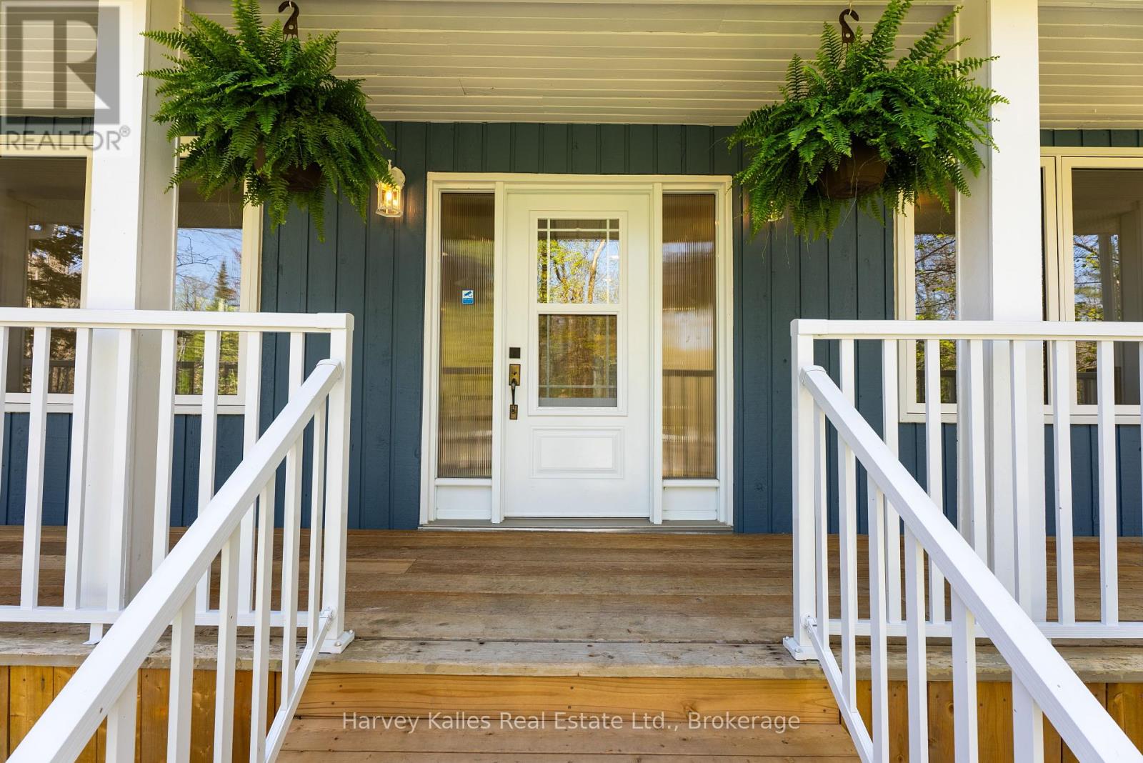 Photo 4 of 21 Todholm Drive, Muskoka Lakes ON