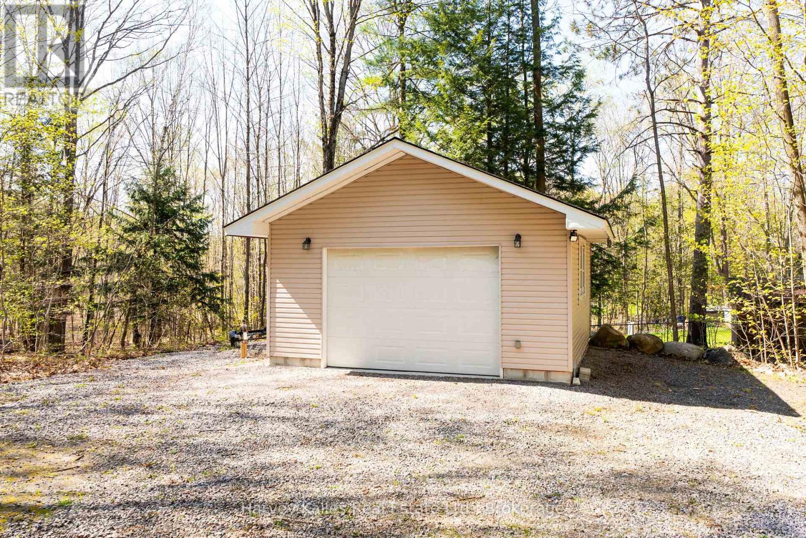 Photo 40 of 21 Todholm Drive, Muskoka Lakes ON