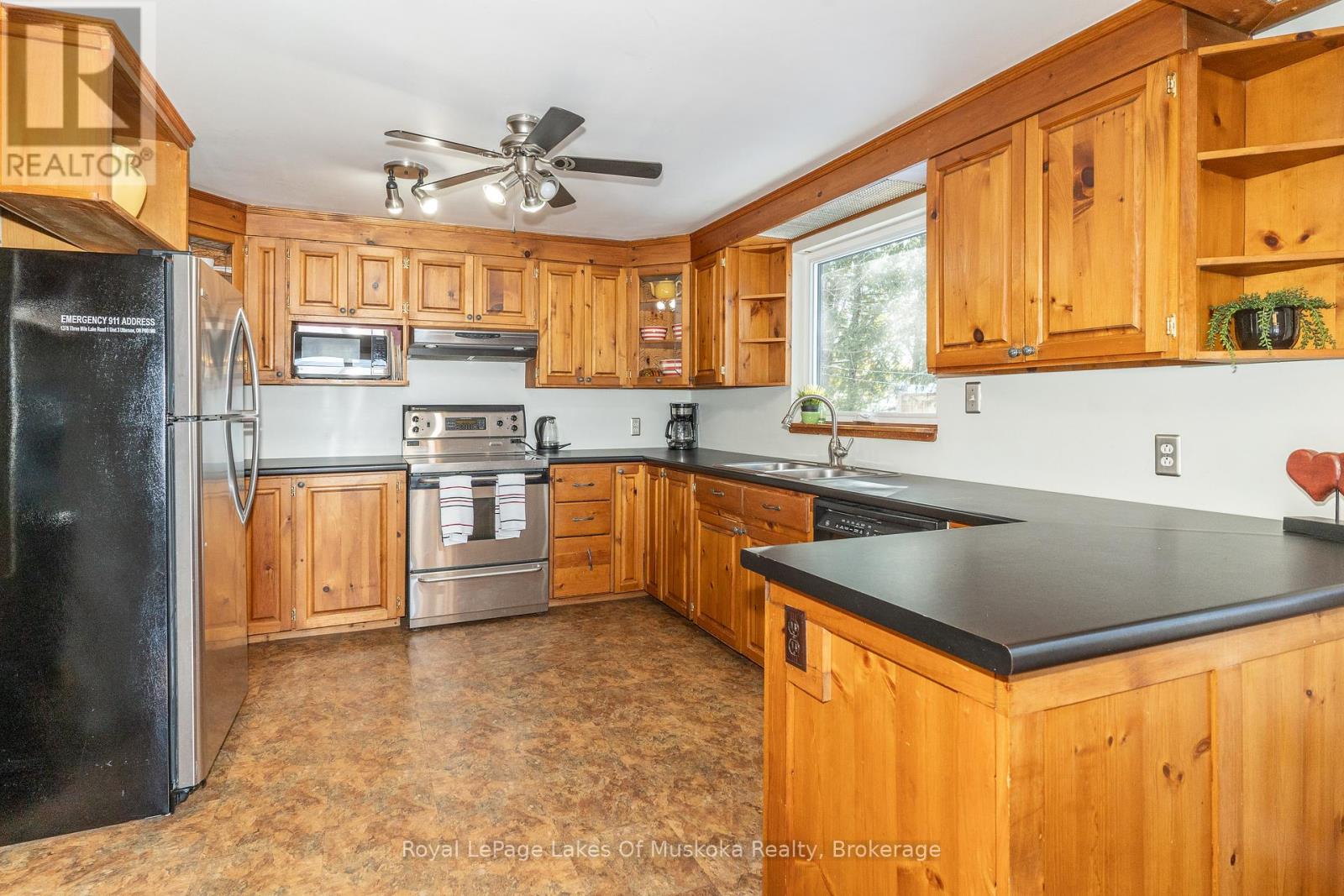 Photo 37 of 3 1378 Three Mile Lake Road, Muskoka Lakes ON